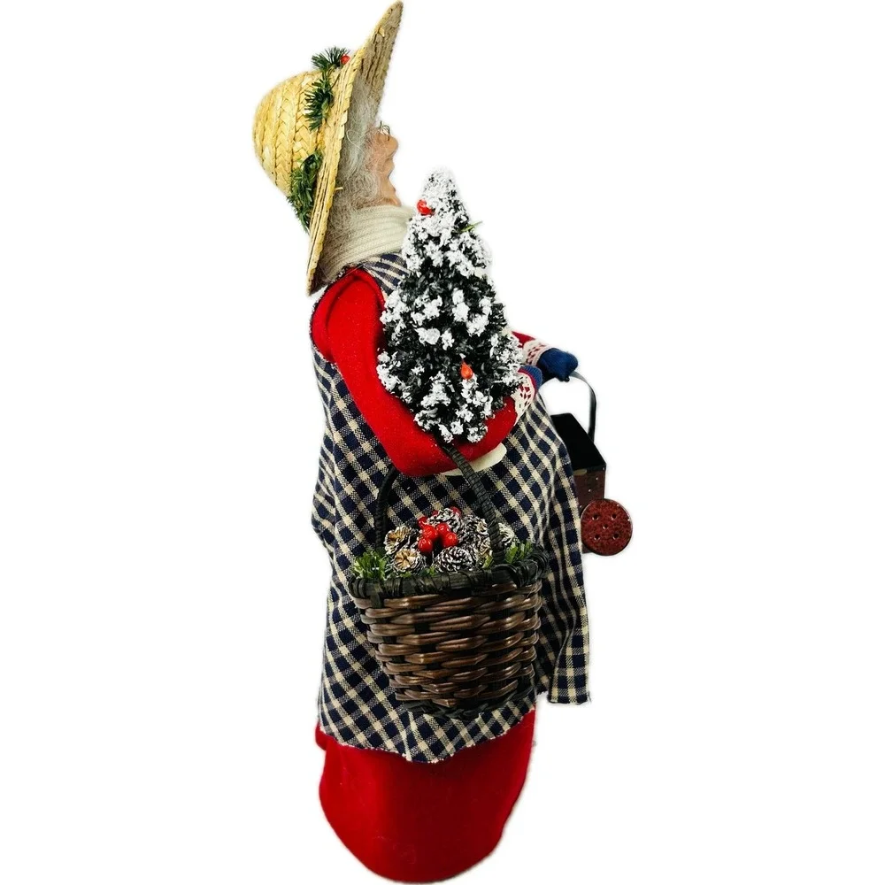 Byers Choice Caroler GARDENING MRS. CLAUS Watering‎ Can Tree Pine Cones 2010